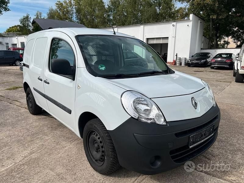 Usata Renault Kangoo 89 CV (65 kW) 2011 Bianco Monovolume