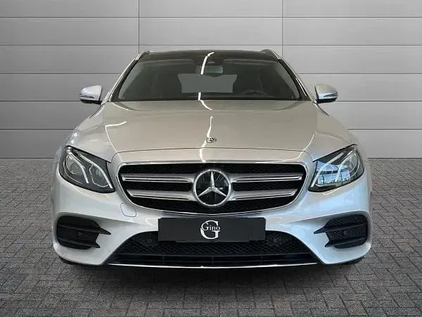 Usata Mercedes E220 Premium Plus 194 CV (142 kW) 2020 Argento (metallizzato) Station wagon