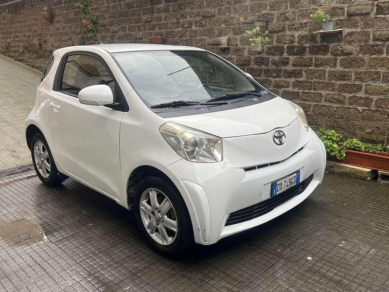 Usata Toyota iQ 68 CV (50 kW) 2009 Utilitaria
