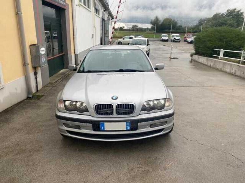 Usato 2001 BMW 325 2.5 Benzin 192 CV (4.500 €)