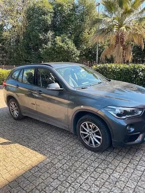 Usata BMW X1 Sport Line 116 CV (85 kW) 2017 Grigio SUV