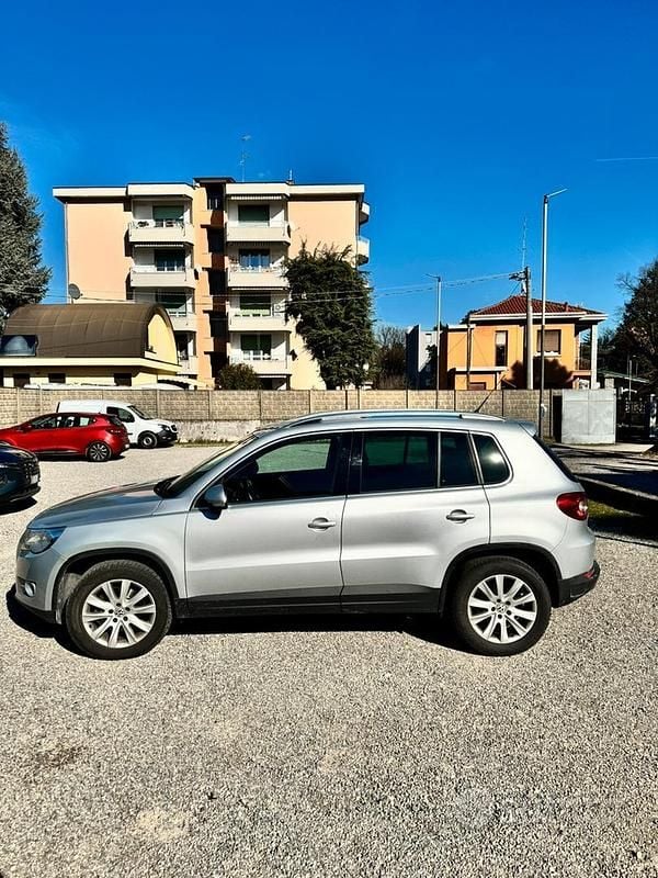 Usata VW Tiguan 140 CV (102 kW) 2010 Grigio SUV