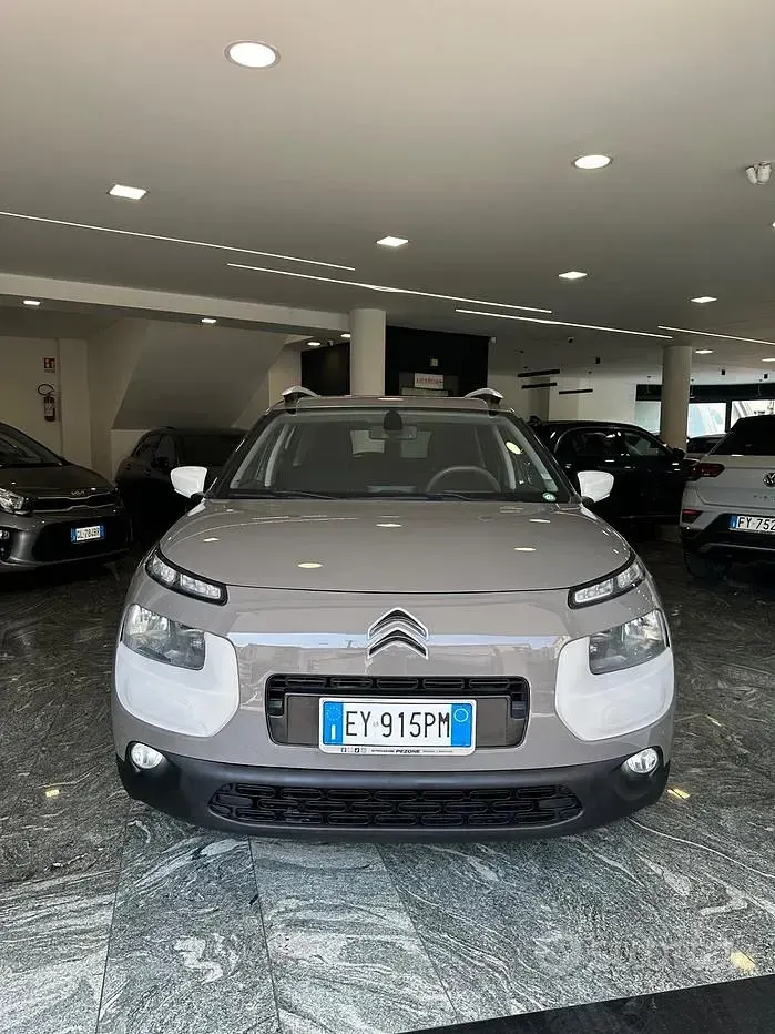 Usata Citroën C4 Cactus Feel 82 CV (60 kW) 2015 Marrone Utilitaria