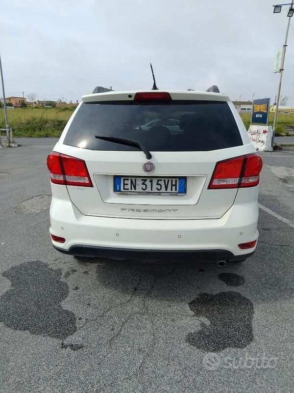 Usata Fiat Freemont 140 CV (102 kW) 2012 Bianco SUV