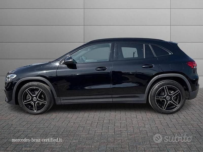 Usata Mercedes GLA180 Premium 116 CV (85 kW) 2022 Nero SUV