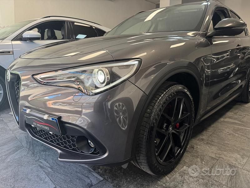 Usata Alfa Romeo Stelvio Super 210 CV (154 kW) 2020 Grigio SUV
