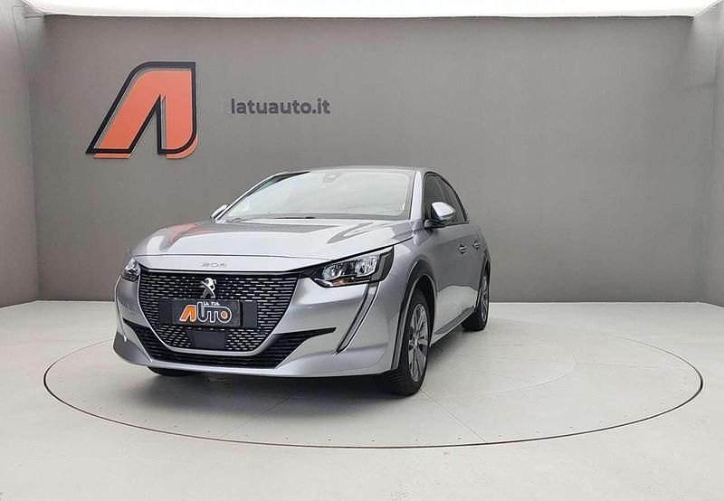 Grigio artense Usata 2021 Peugeot e-208 Allure Due volumi | 14.190 € (Ottimo prezzo) - Immagine 1/4