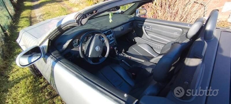Usata Mercedes SLK200 136 CV (100 kW) 1998 Argento Cabrio