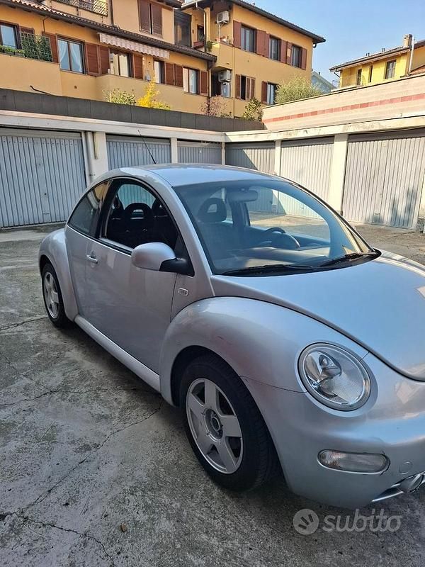 Usata VW New Beetle 2002 Grigio Utilitaria