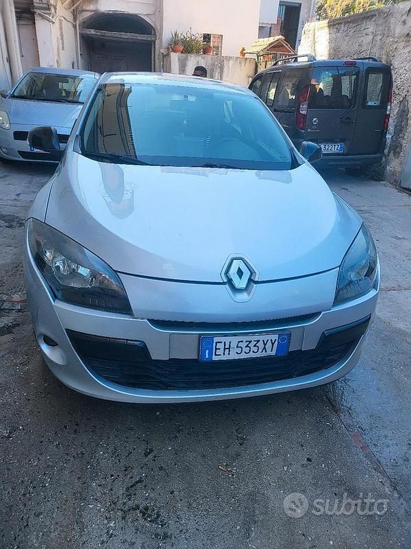 Usata Renault Mégane 110 CV (80 kW) 2011 Grigio Berlina