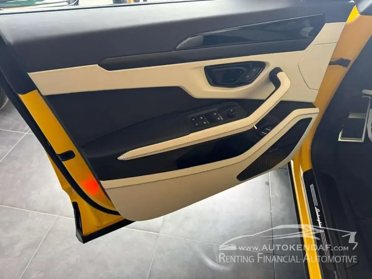 Nuova Lamborghini Urus 620 CV (456 kW) 2026 Giallo SUV