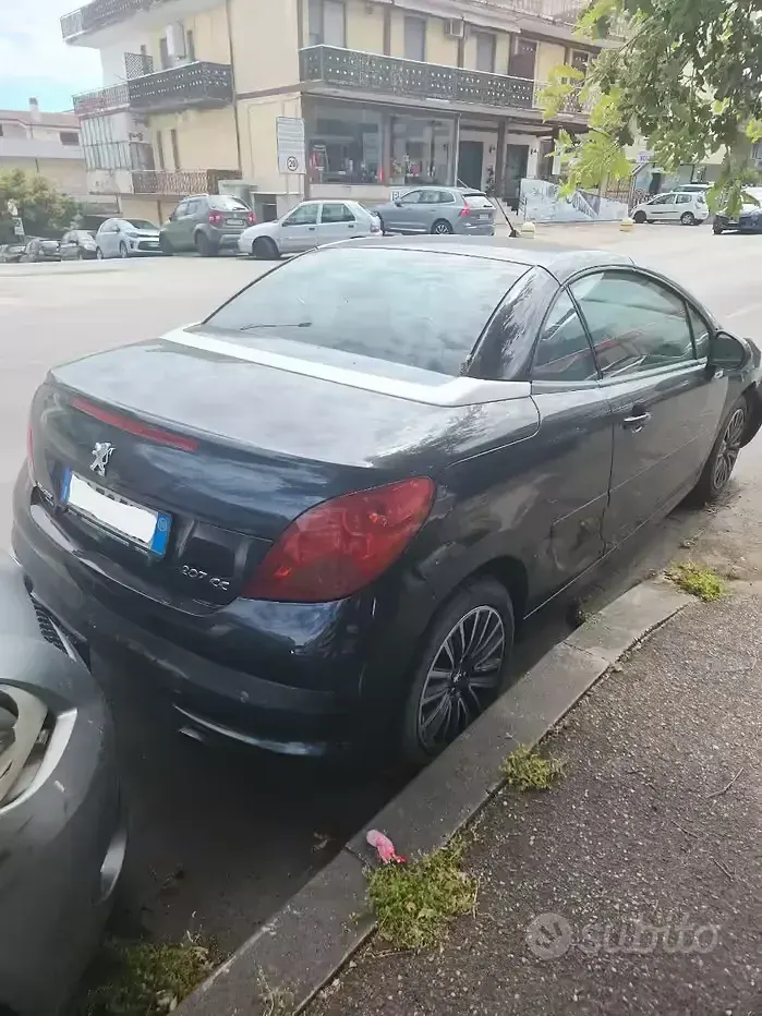 Usata Peugeot 207 CC 93 CV (68 kW) 2008 Nero Cabrio