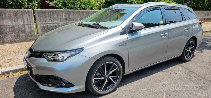 Usata 2017 Toyota Auris Hybrid Style Station wagon | 11.999 € (Buon prezzo) - Immagine 1/4
