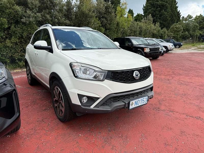 Usata Ssangyong (KGM) Korando 177 CV (130 kW) 2016 Bianco SUV