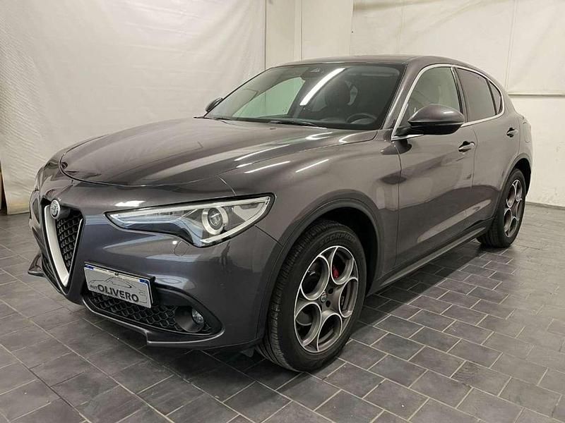 Usata Alfa Romeo Stelvio Executive 210 CV (154 kW) 2020 Grigio scuro SUV