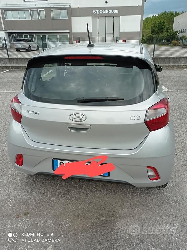 Usata Hyundai i10 66 CV (48 kW) 2022 Grigio Utilitaria