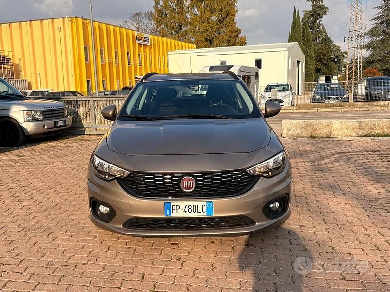 Usata Fiat Tipo Business 95 CV (69 kW) 2018 Beige Station wagon