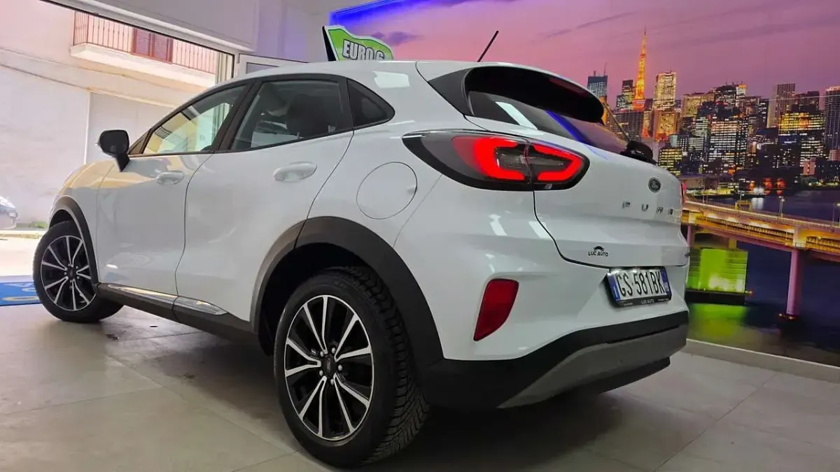Usata Ford Puma Titanium S 125 CV (91 kW) 2021 Bianco SUV