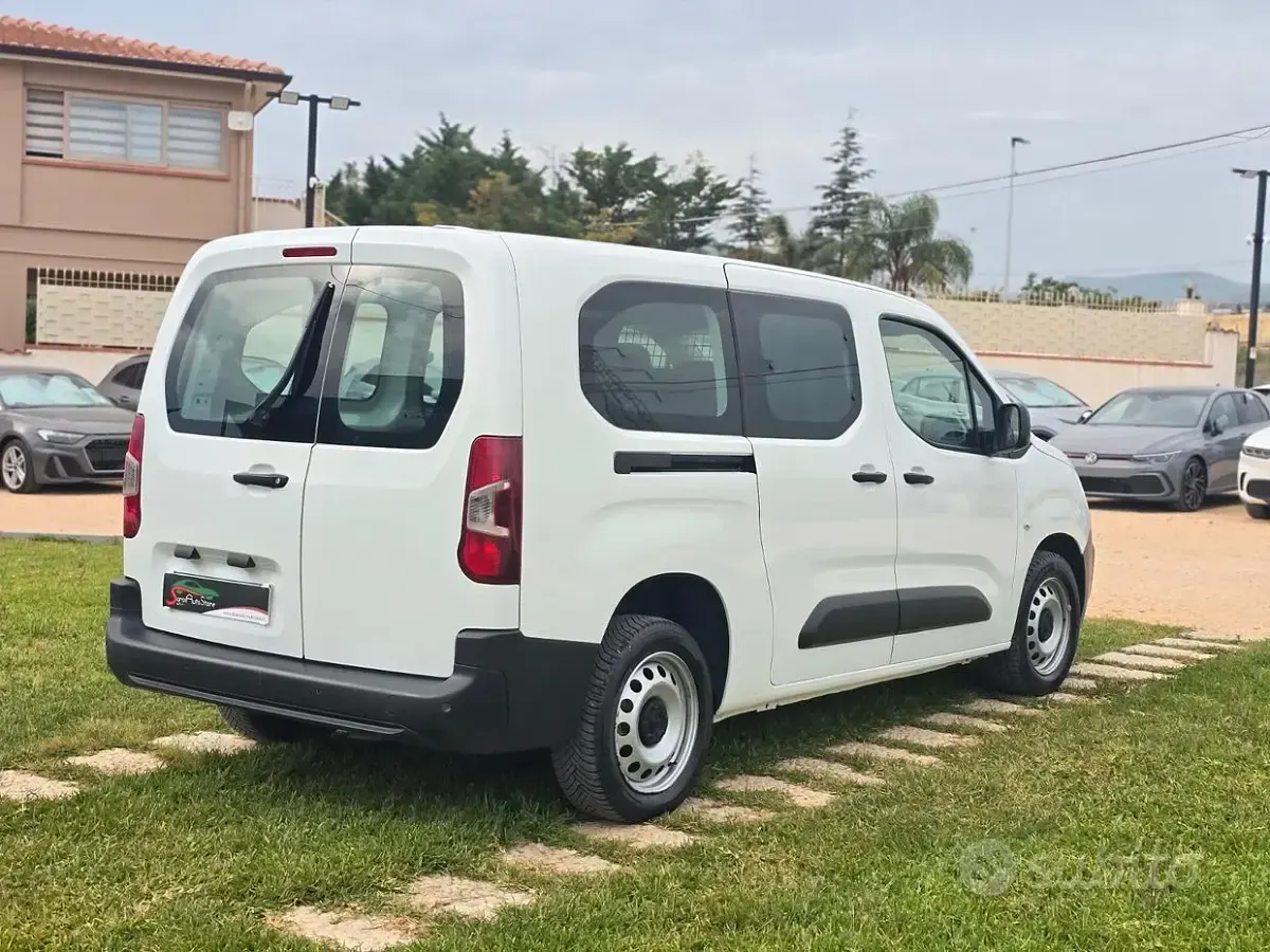 Occasion Peugeot Partner 102 ch (75 kW) 2021 Blanc Monospace