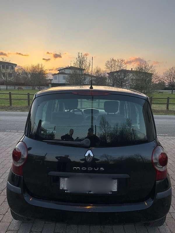 Usata Renault Modus Dynamique 70 CV (51 kW) 2007 Nero Monovolume