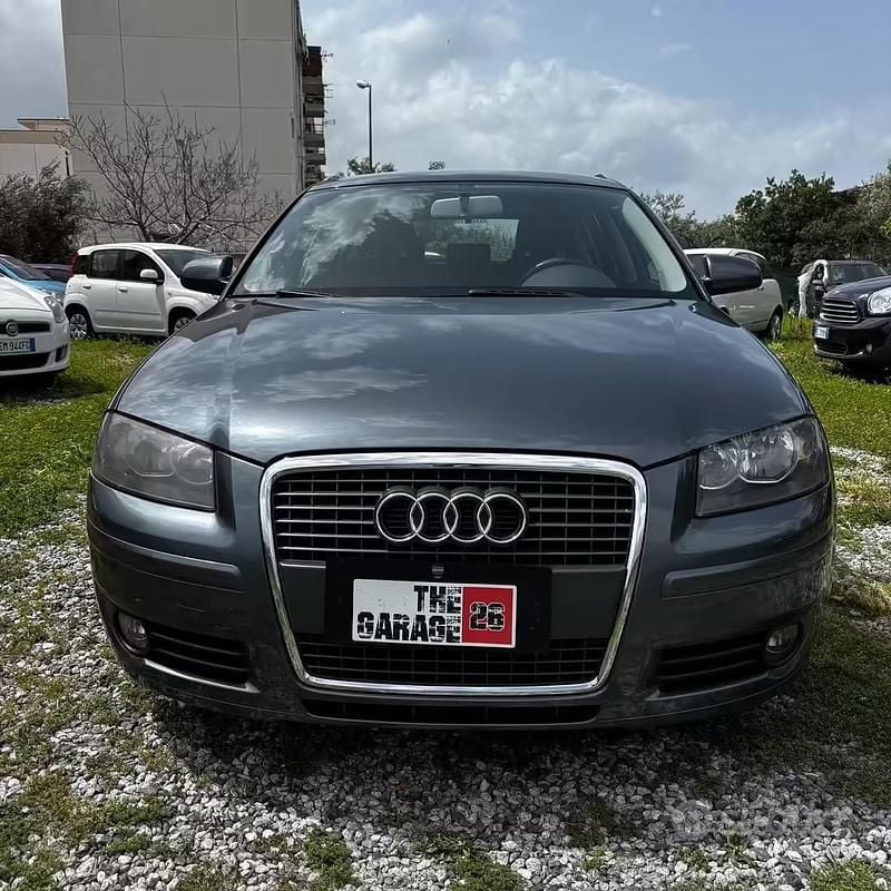 Usata Audi A3 Attraction 105 CV (77 kW) 2005 Grigio Utilitaria