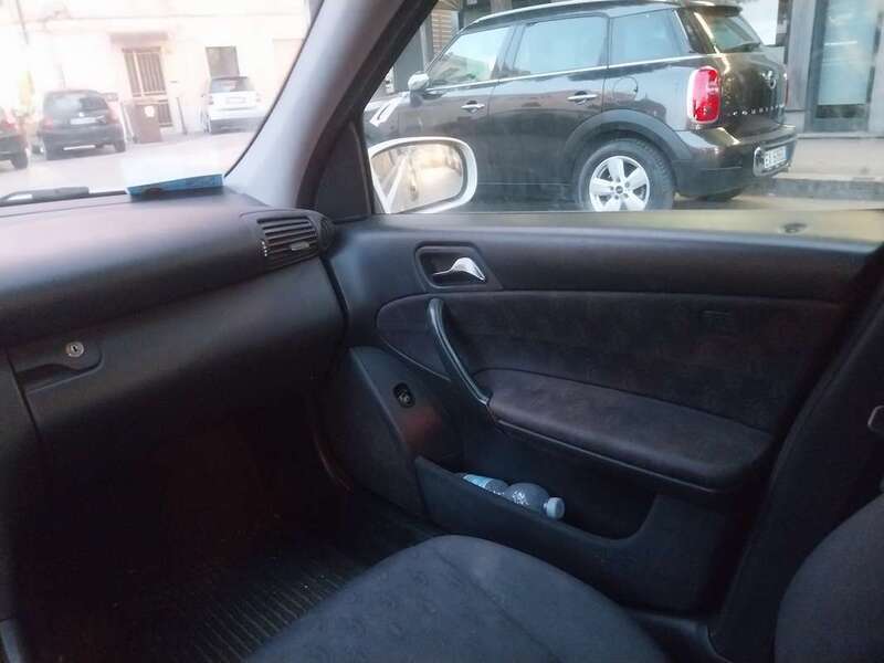 Usato 2002 Mercedes C220 2.1 Diesel 143 CV (1.600 €)