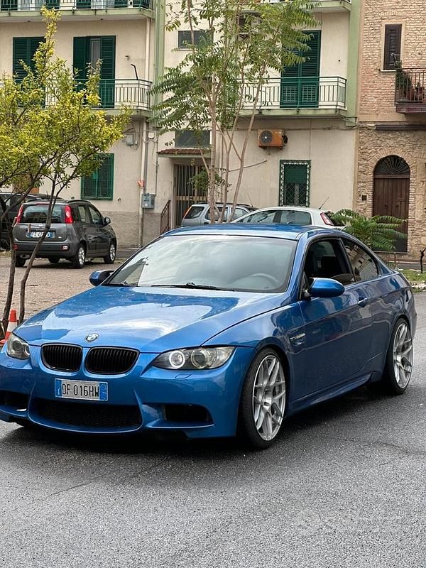 Blu Usata 2007 BMW 330 Coupé | 12.000 € (Cara) - Immagine 1/4