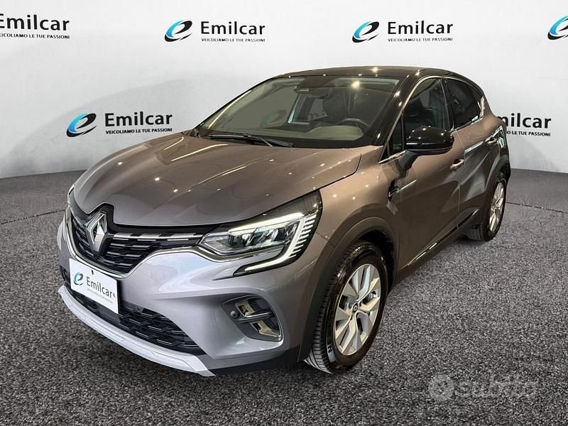 Usata Renault Captur 100 CV (73 kW) 2022 Grigio SUV