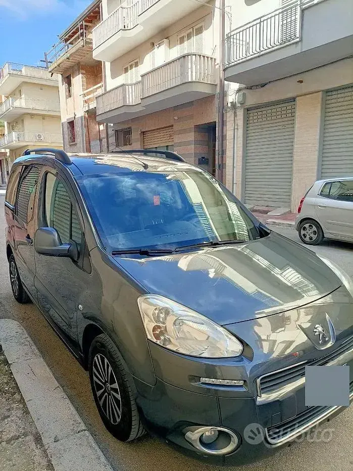 Usata Peugeot Partner 115 CV (84 kW) 2014 Grigio Monovolume