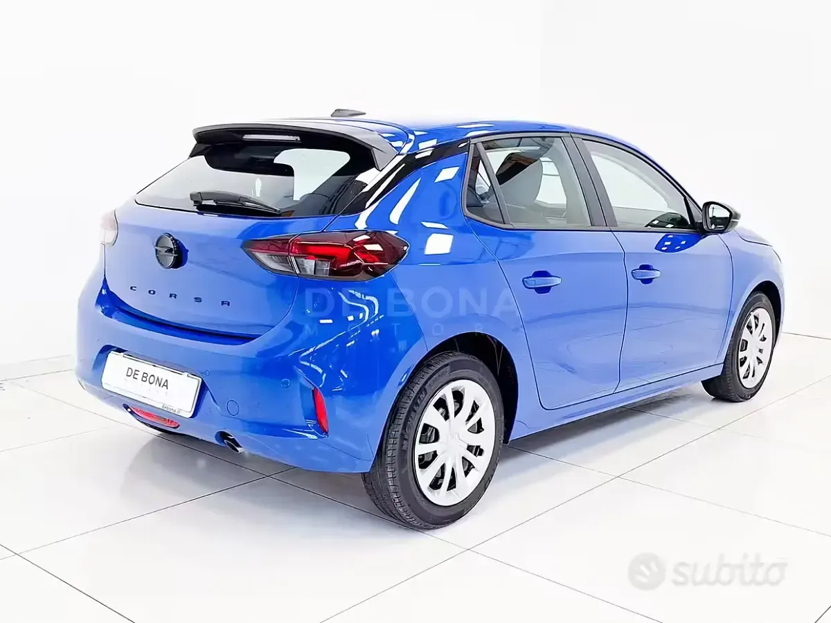 Usata Opel Corsa Edition 101 CV (74 kW) 2025 Azzurro Utilitaria