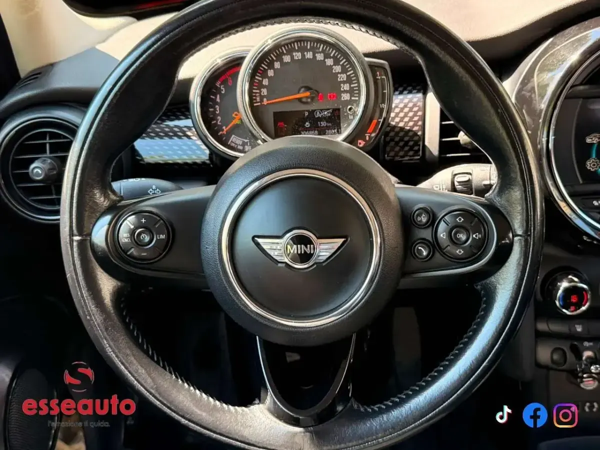 Usata Mini Cooper SD 170 CV (125 kW) 2017 Rosso Utilitaria