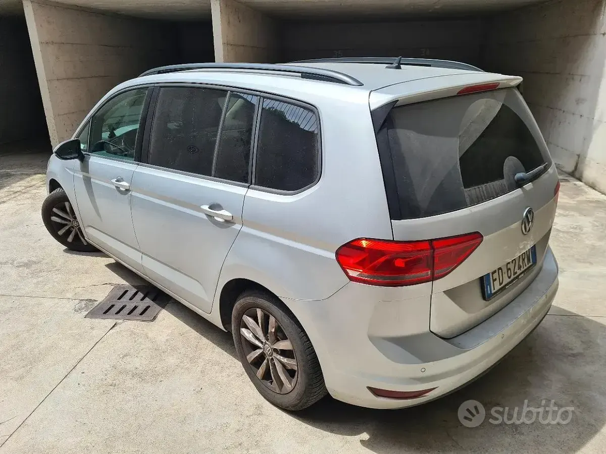 Usata VW Touran 110 CV (80 kW) 2016 Grigio Monovolume