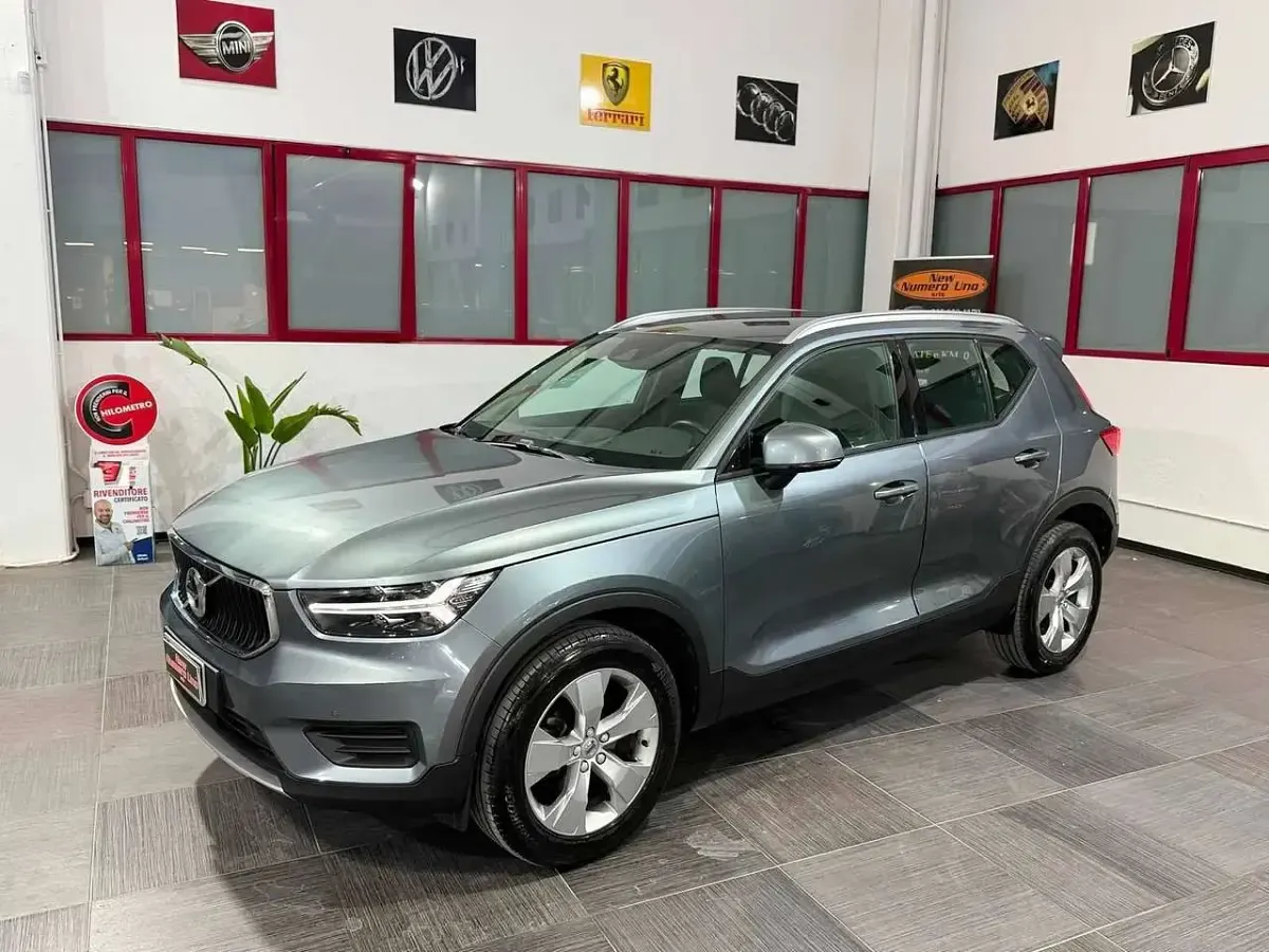 Usata Volvo XC40 Momentum 150 CV (110 kW) 2018 Blu/azzurro SUV
