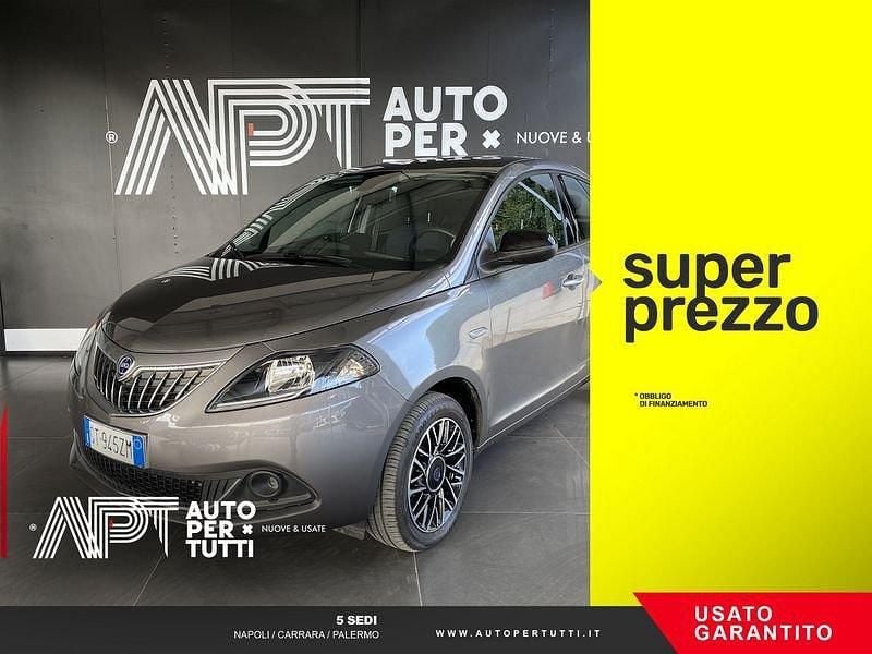 Usata Lancia Ypsilon S 69 CV (50 kW) 2024 Grigio Utilitaria