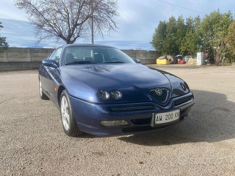 Usata Alfa Romeo GTV 155 CV (114 kW) 1998 Blu Coupé