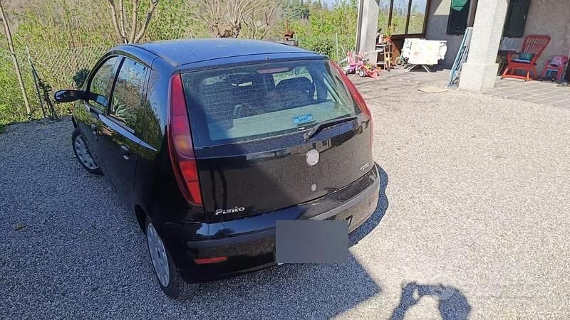 Usata Fiat Punto 77 CV (56 kW) 2009 Utilitaria