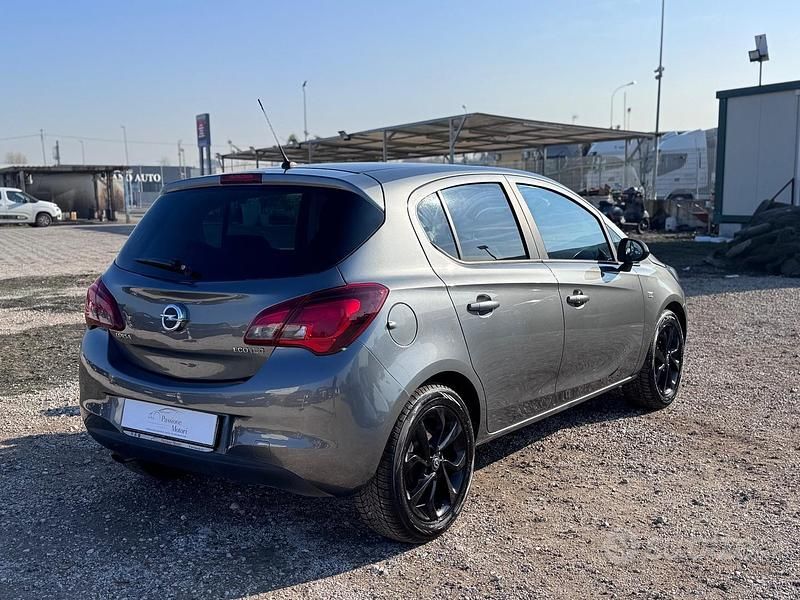 Usata Opel Corsa Edition 90 CV (66 kW) 2018 Grigio Coupé
