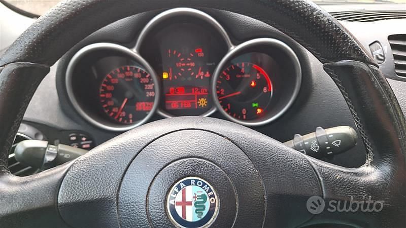 Usata Alfa Romeo 147 Distinctive 115 CV (84 kW) 2002 Utilitaria