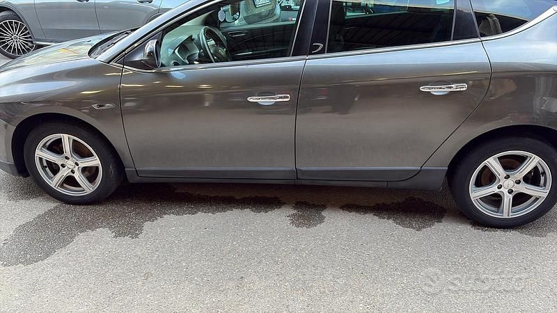 Usata Lancia Delta 150 CV (110 kW) 2008 Utilitaria