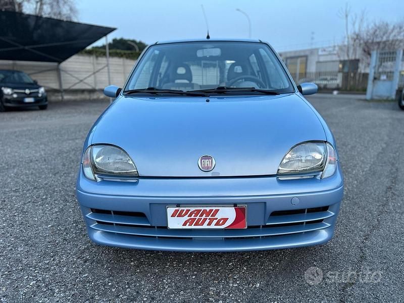 Usata Fiat 600 54 CV (39 kW) 2009 Blu Utilitaria
