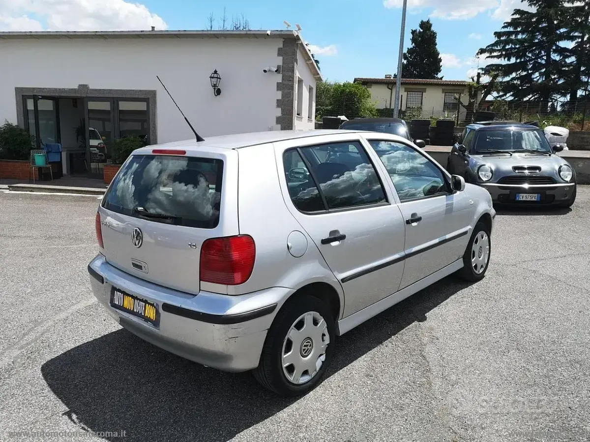 Usata VW Polo Comfortline 75 CV (55 kW) 2001 Argento Berlina