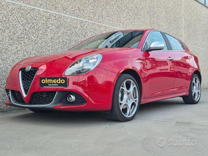 Usata Alfa Romeo Giulietta 120 CV (88 kW) 2019 Rosso Utilitaria