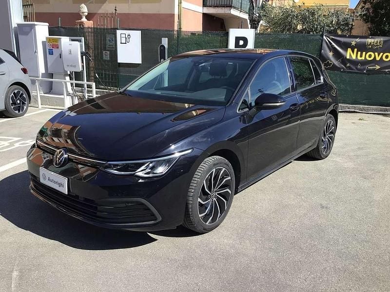 Usata VW Golf VIII Life 110 CV (80 kW) 2023 Nero Utilitaria