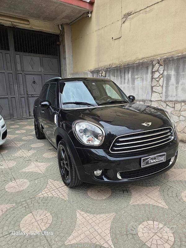 Nero Usata 2012 Mini Cooper Countryman SUV | 6899 € (Ottimo prezzo) - Immagine 1/4