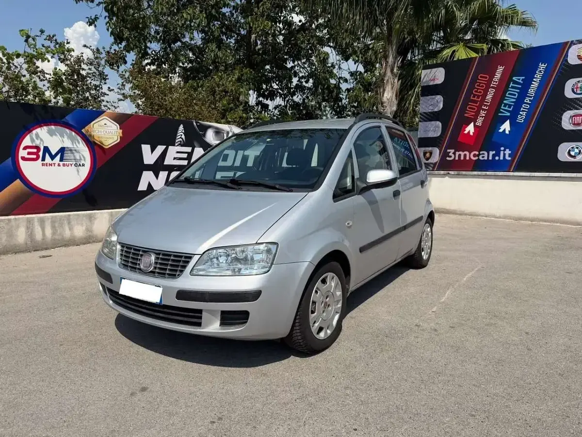 Usata Fiat Idea Emotion 95 CV (69 kW) 2011 Grigio Monovolume