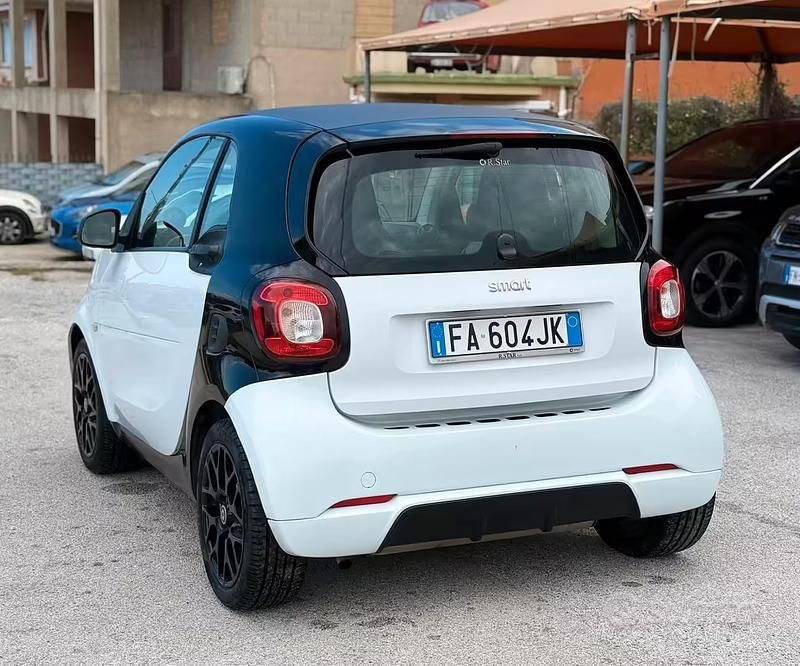 Usata Smart ForTwo Coupé Passion 70 CV (51 kW) 2015 Bianco Coupé