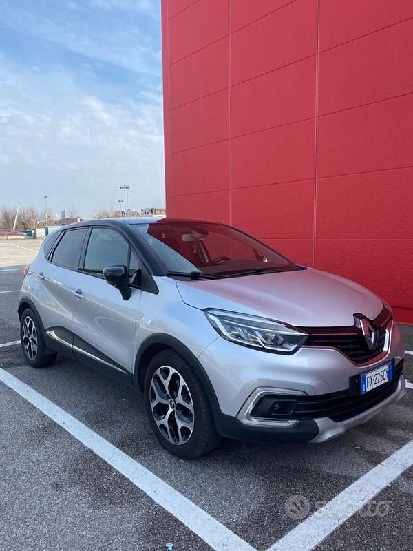 Usata Renault Captur 2019 Grigio SUV