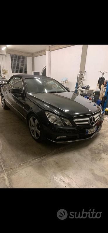 Usata Mercedes E250 2012 Nero Cabrio