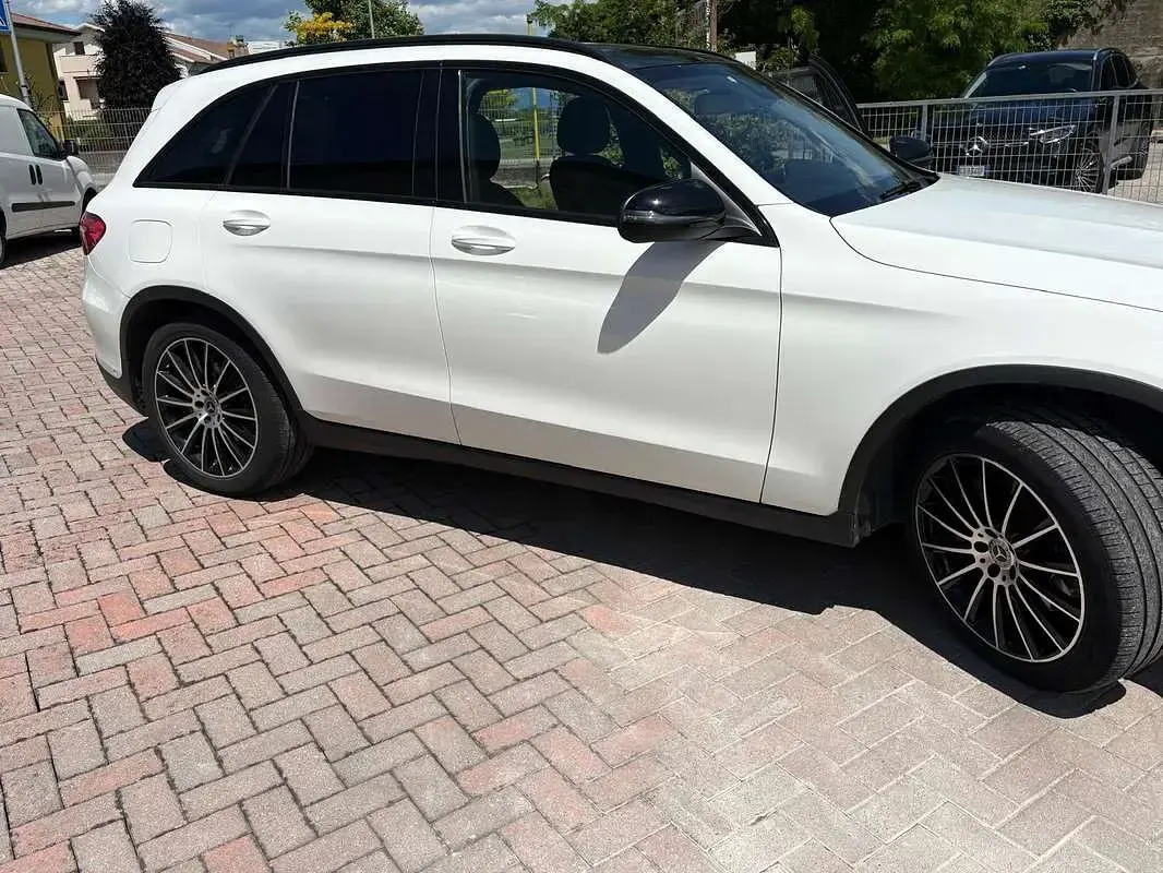 Usata Mercedes GLC250 Premium 204 CV (150 kW) 2018 Bianco SUV