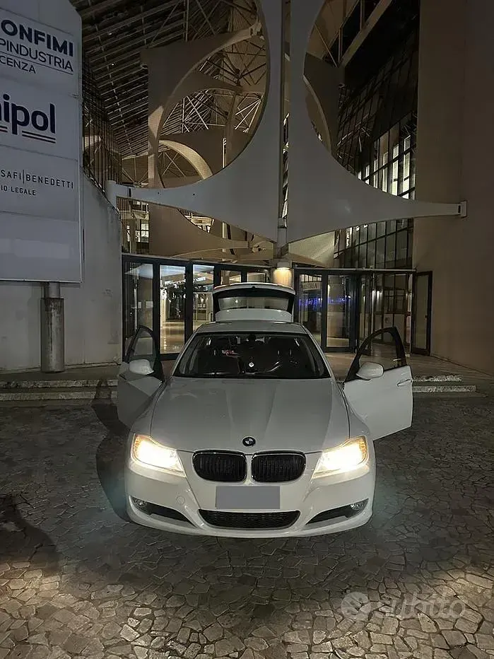 Usata BMW 320 M Sport 184 CV (135 kW) 2010 Bianco Station wagon